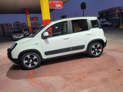 Fiat Panda 1.0 FireFly S&S Hybrid City Cross (4)