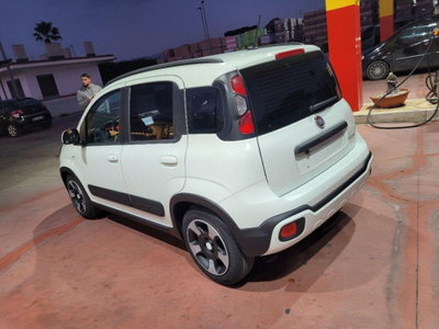 Fiat Panda 1.0 FireFly S&S Hybrid City Cross (5)