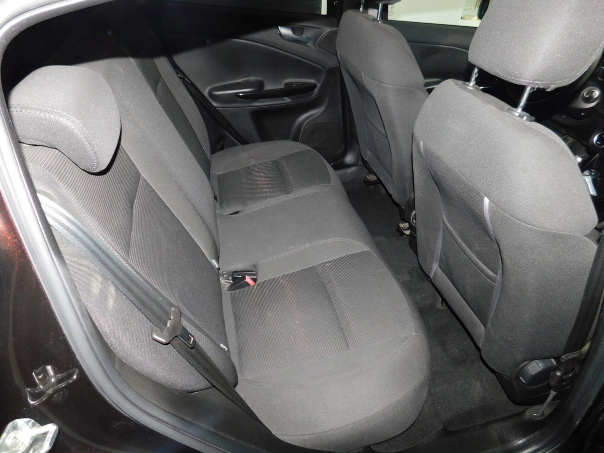 Alfa Romeo Giulietta 1.4 Turbo Distinctive Gpl 120cv E6 (12)