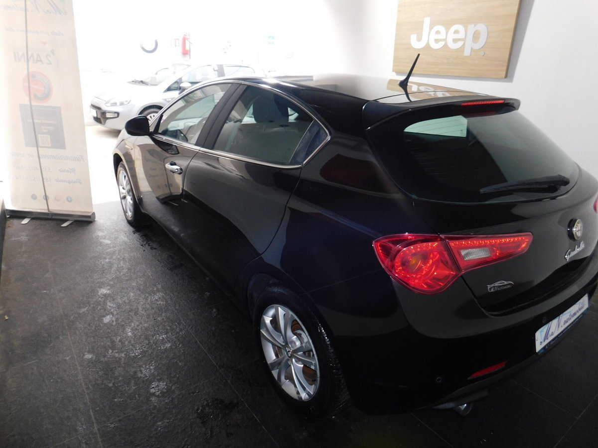 Alfa Romeo Giulietta 1.4 Turbo Distinctive Gpl 120cv E6 (18)