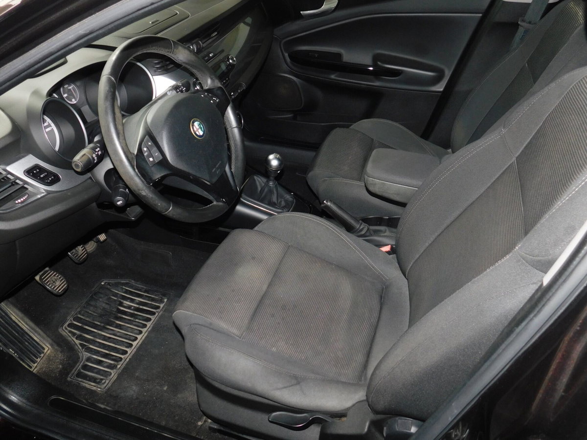 Alfa Romeo Giulietta 1.4 Turbo Distinctive Gpl 120cv E6 (3)