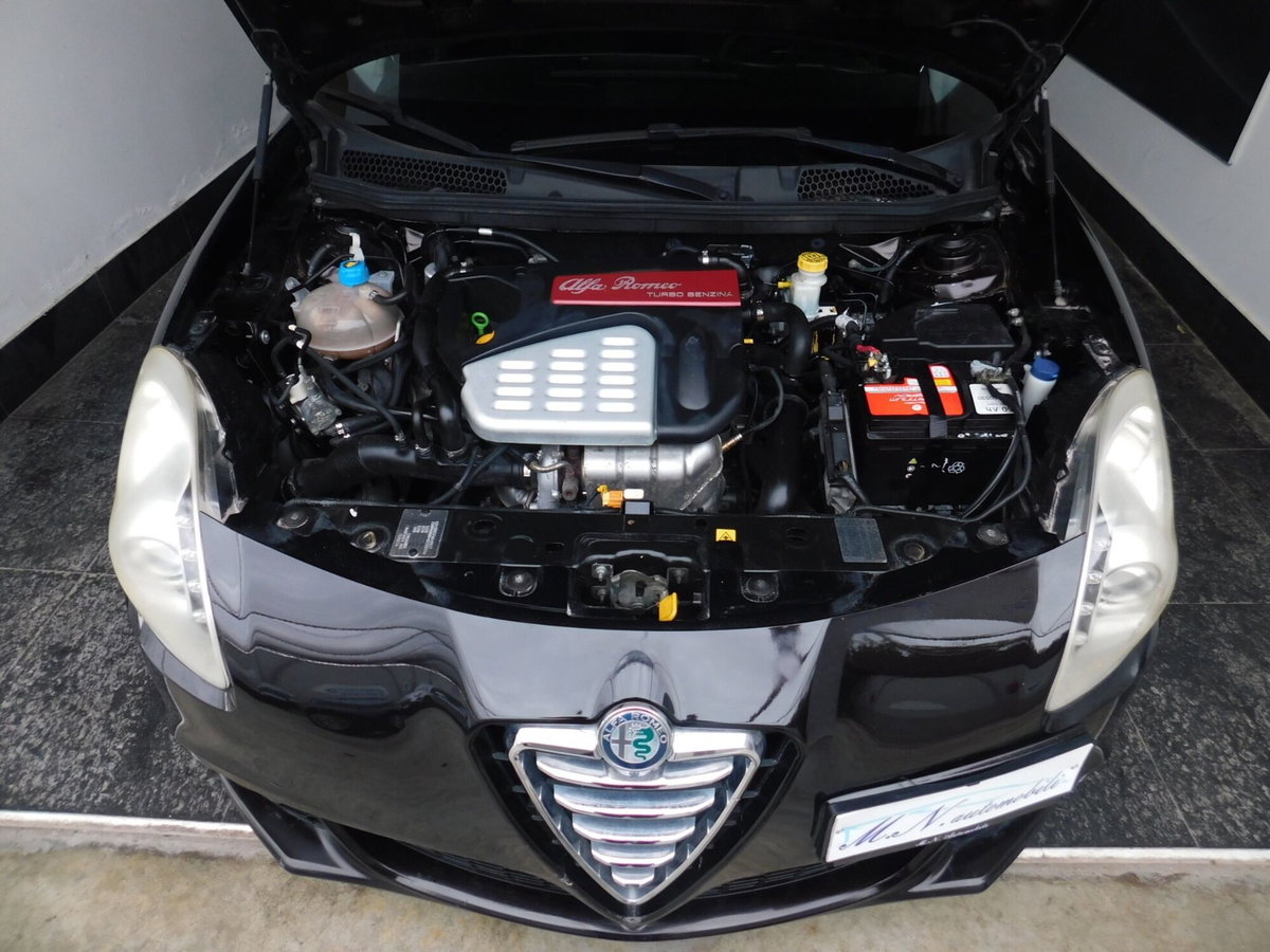 Alfa Romeo Giulietta 1.4 Turbo Distinctive Gpl 120cv E6 (5)