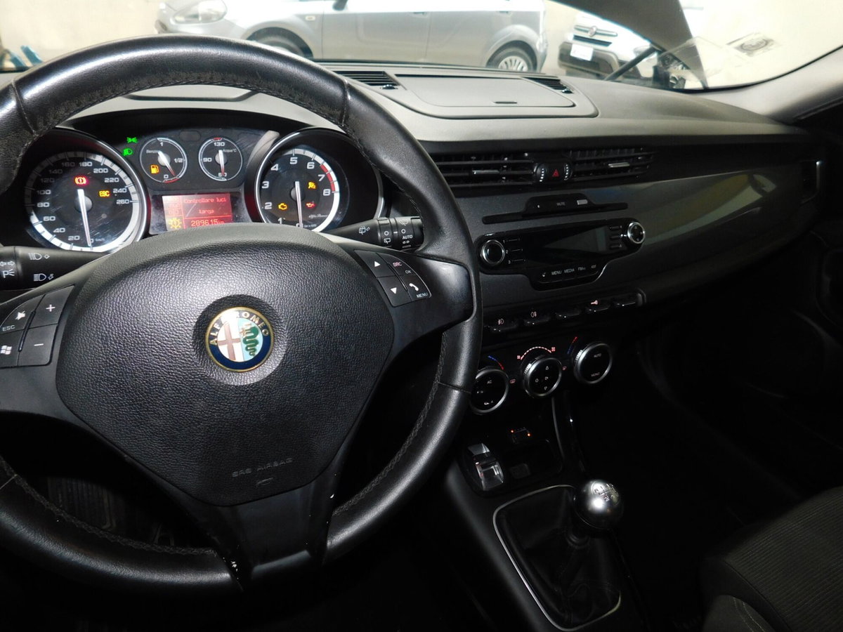 Alfa Romeo Giulietta 1.4 Turbo Distinctive Gpl 120cv E6 (7)