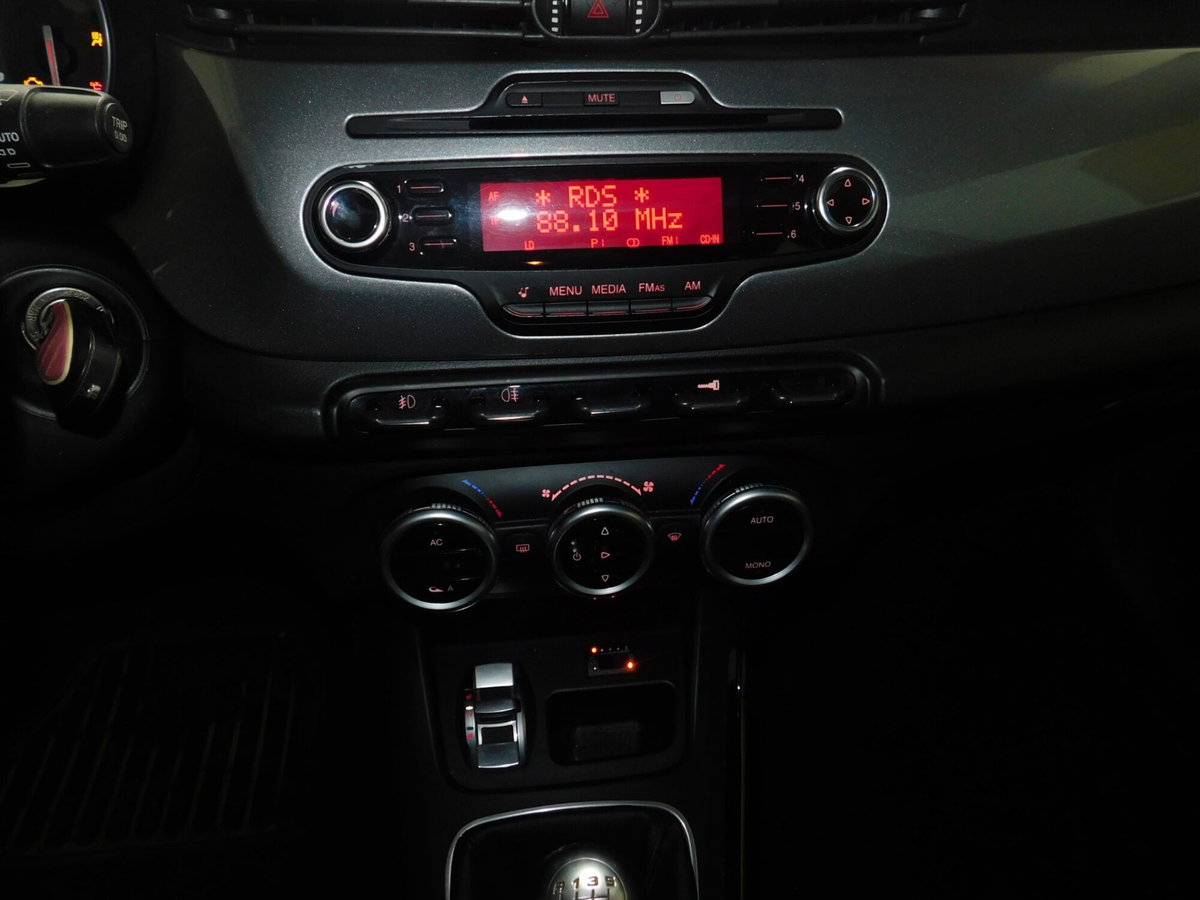 Alfa Romeo Giulietta 1.4 Turbo Distinctive Gpl 120cv E6 (9)