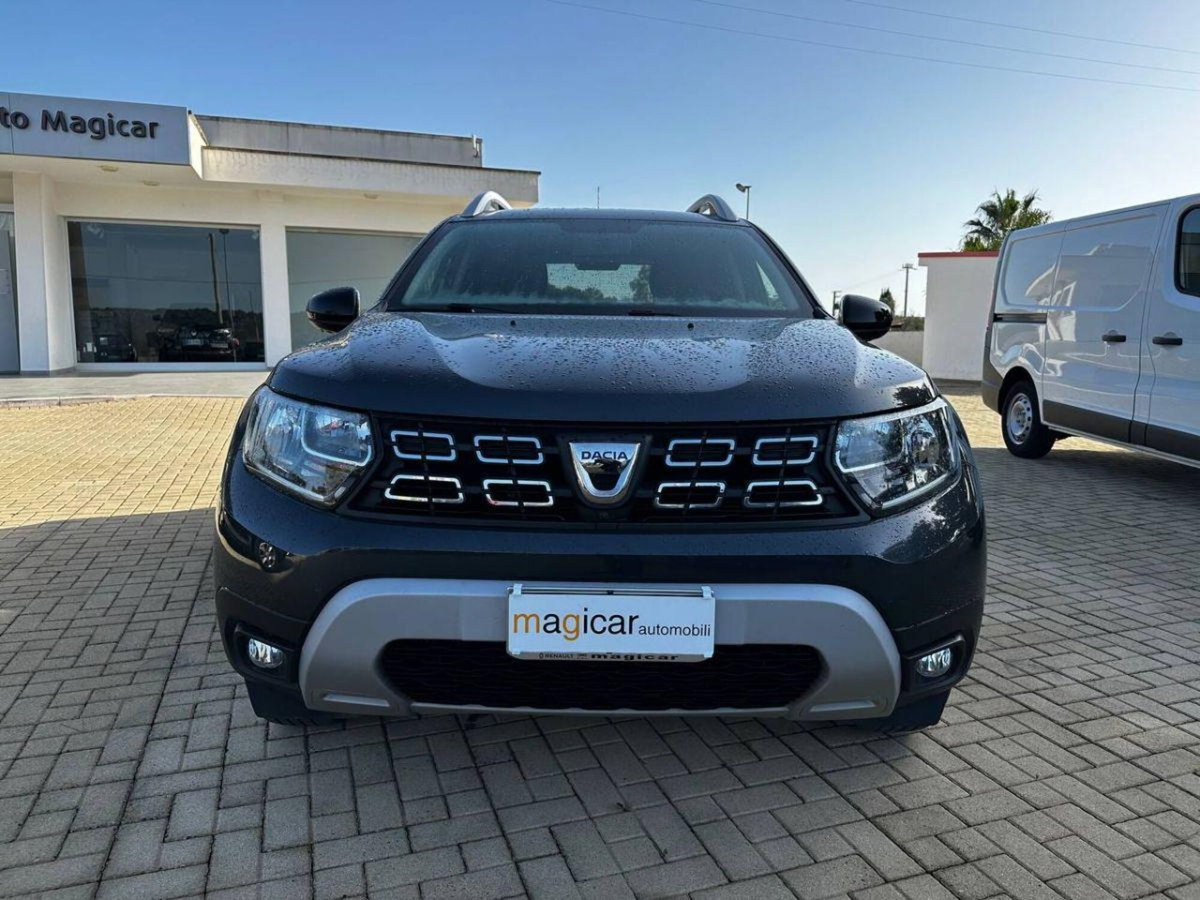 Dacia Duster 1.0 TCe 100 CV ECO-G 4x2 Essential (2)