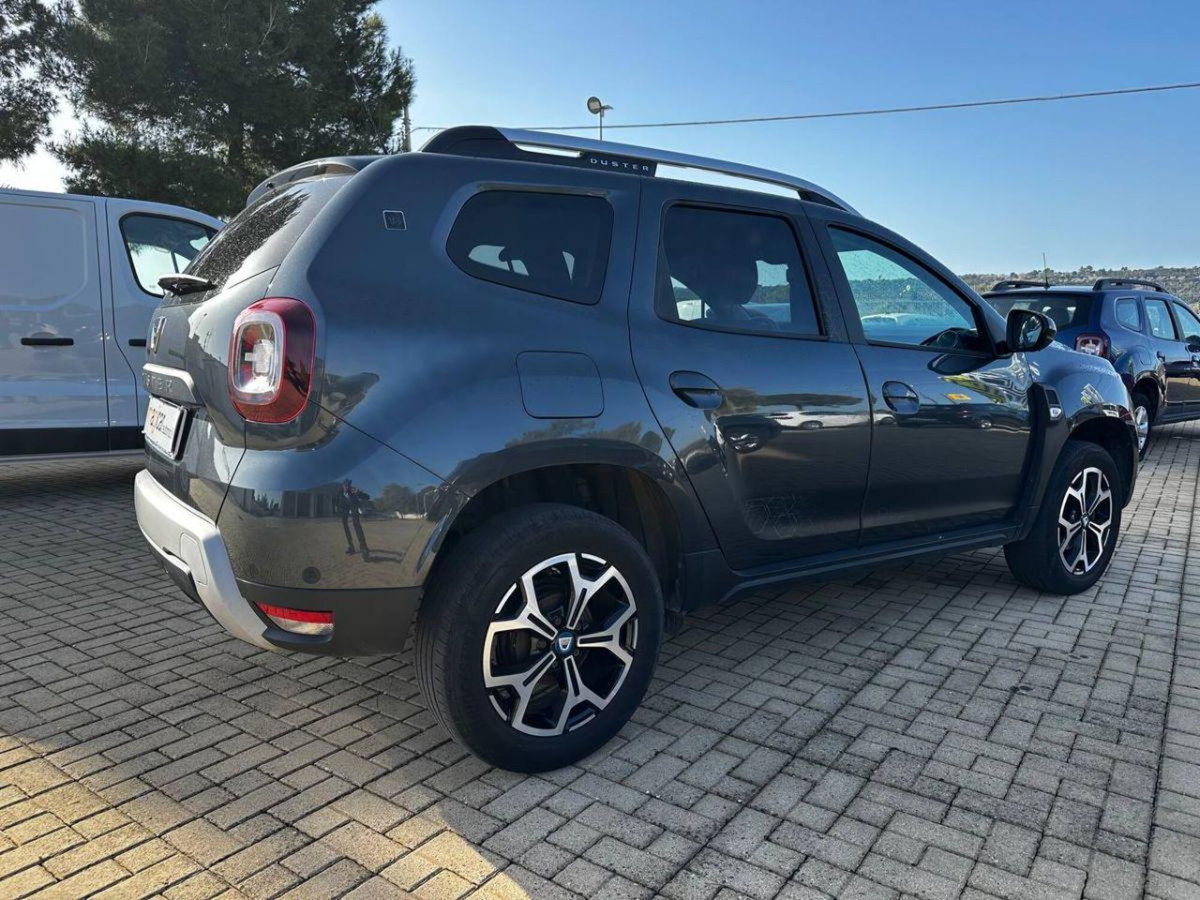 Dacia Duster 1.0 TCe 100 CV ECO-G 4x2 Essential (4)