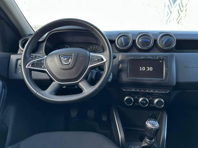 Dacia Duster 1.0 TCe 100 CV ECO-G 4x2 Essential (9)