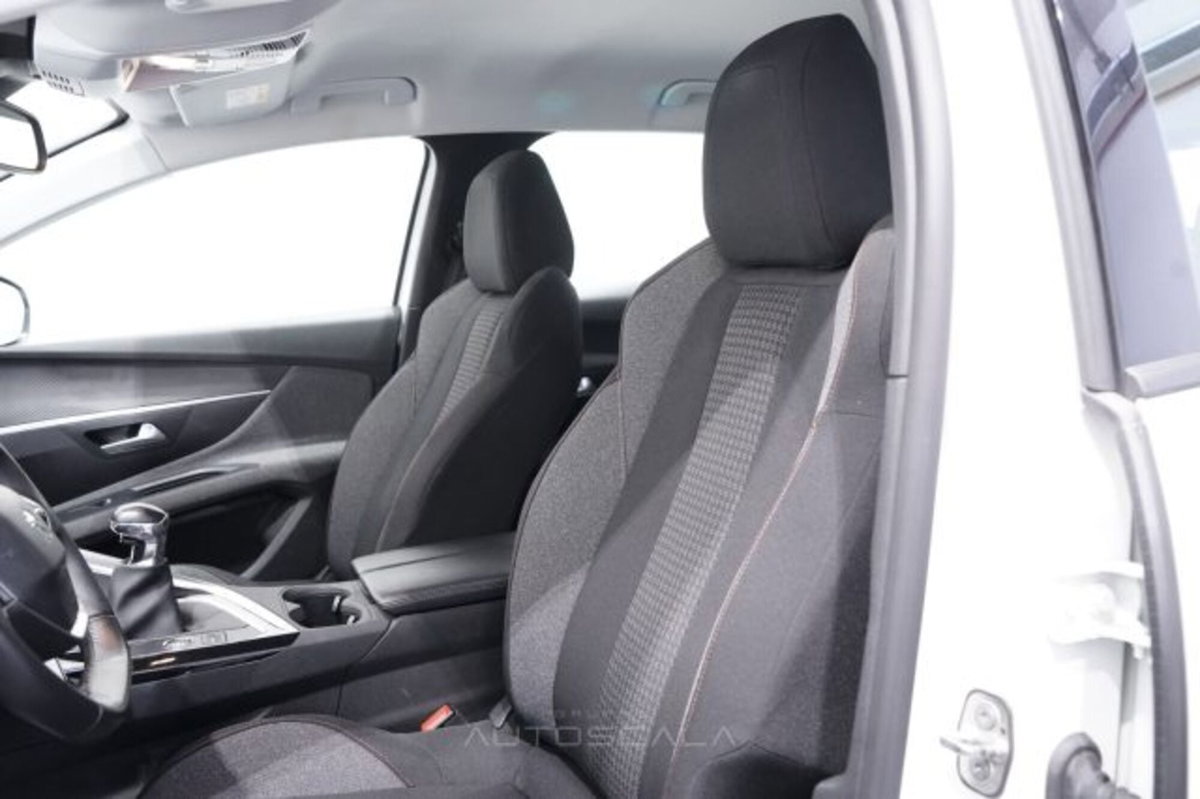 Peugeot 3008 PureTech Turbo 130 S&S Active Pack (11)