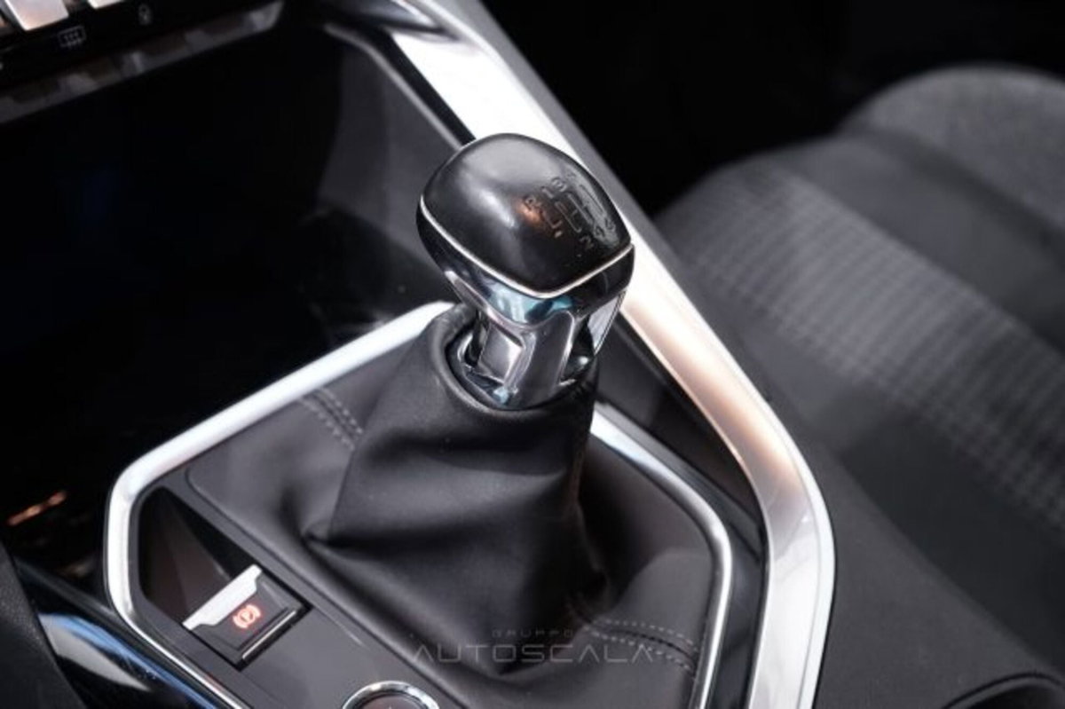 Peugeot 3008 PureTech Turbo 130 S&S Active Pack (19)