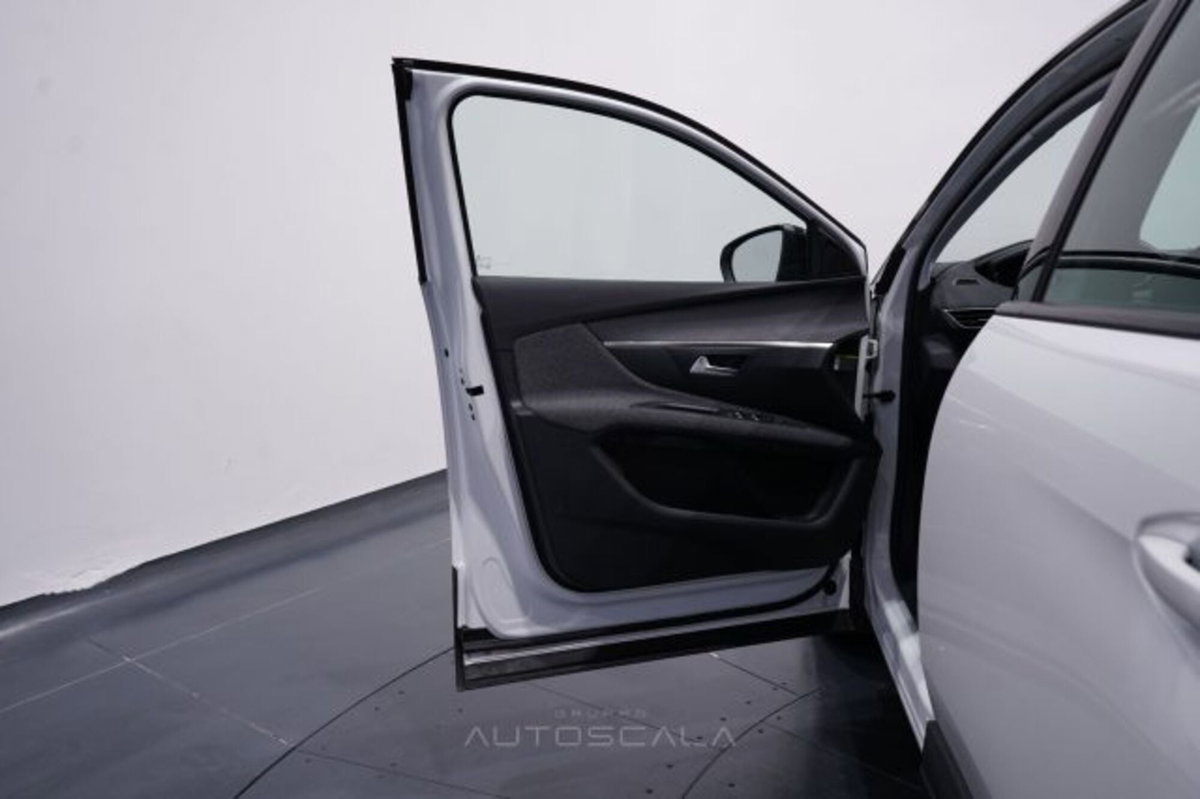 Peugeot 3008 PureTech Turbo 130 S&S Active Pack (9)