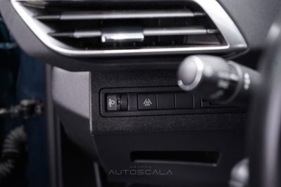 Peugeot 3008 PureTech Turbo 130 S&S Allure Pack (11)