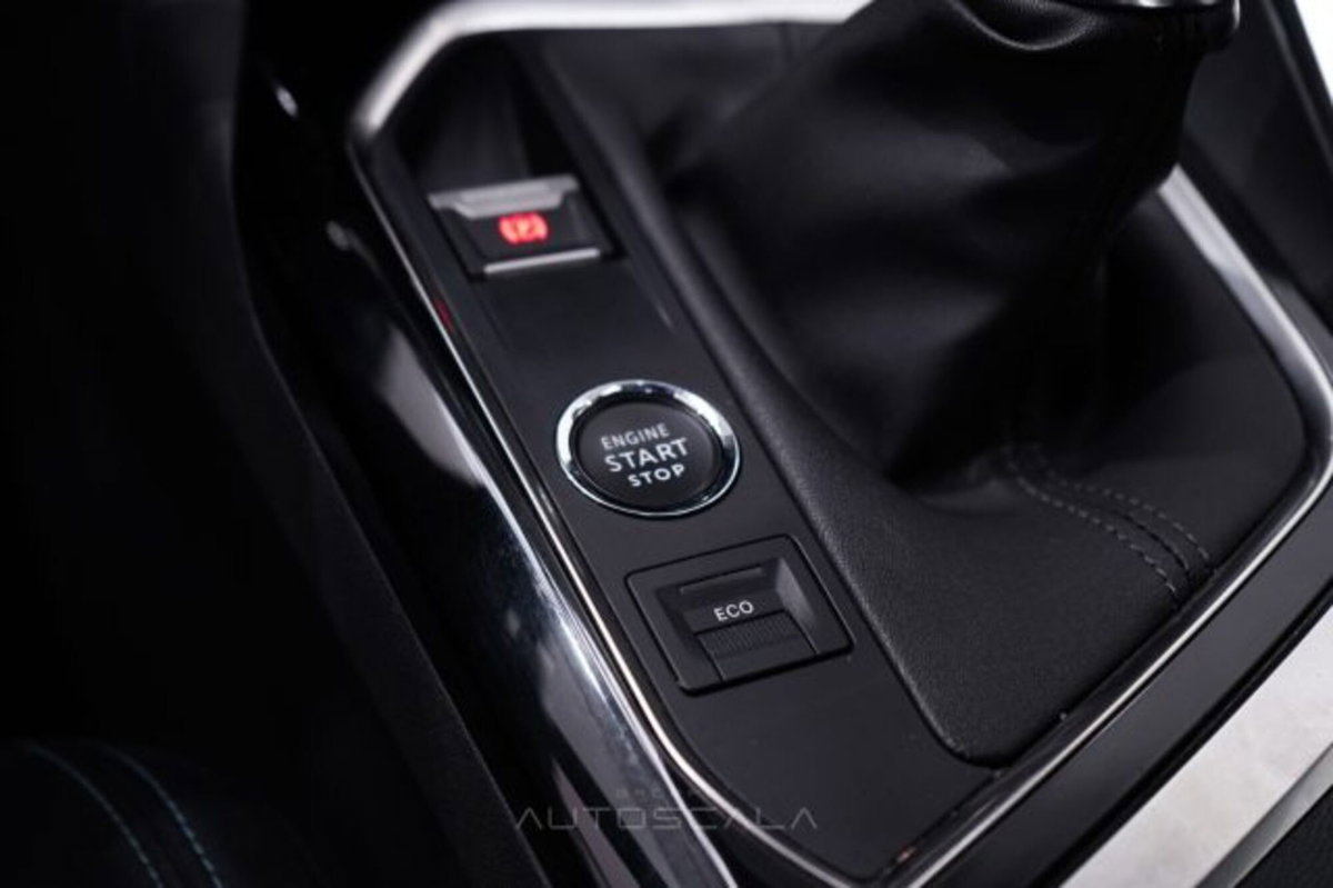 Peugeot 3008 PureTech Turbo 130 S&S Allure Pack (16)