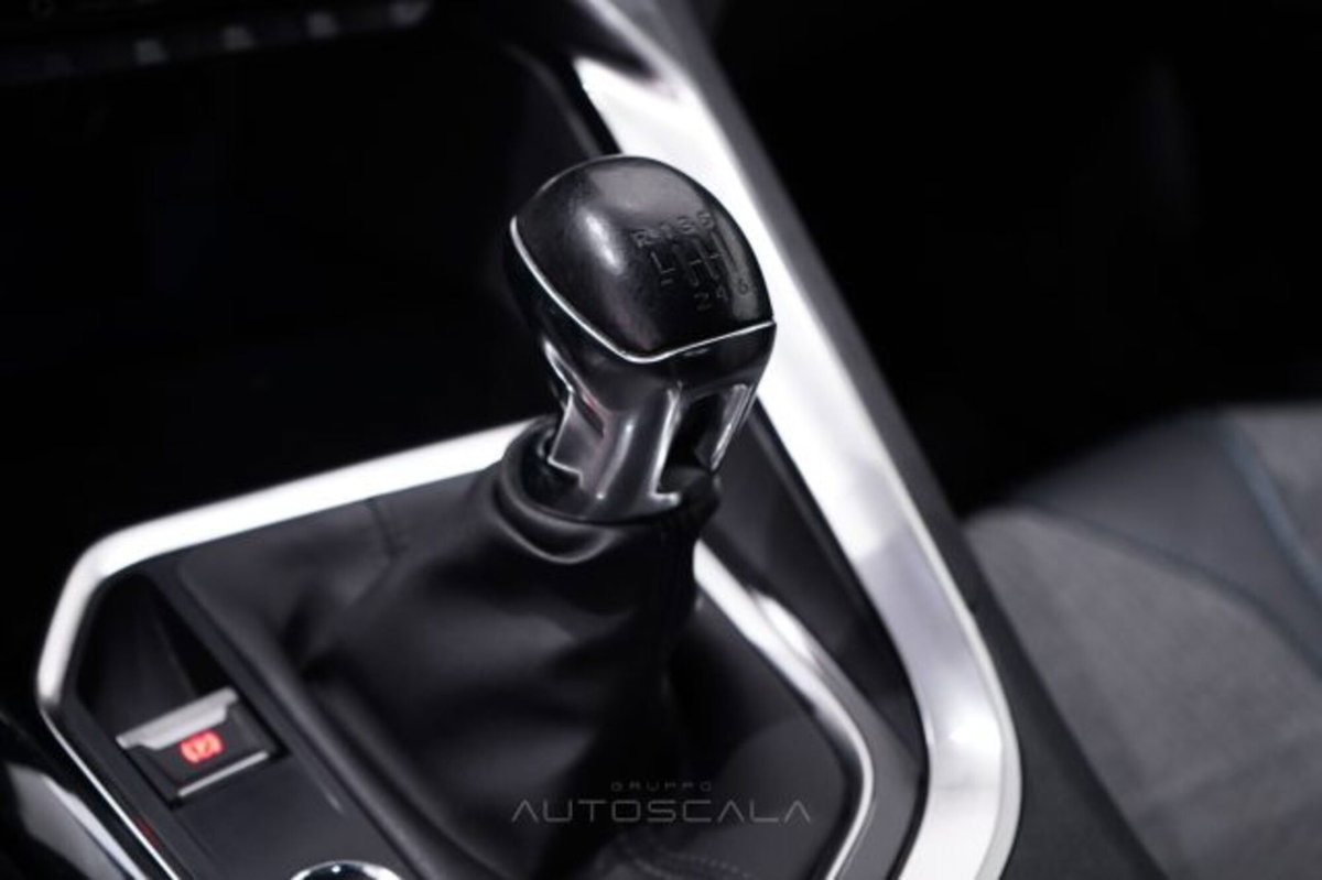 Peugeot 3008 PureTech Turbo 130 S&S Allure Pack (17)