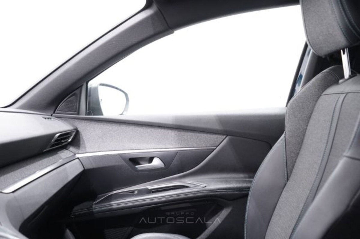 Peugeot 3008 PureTech Turbo 130 S&S Allure Pack (20)
