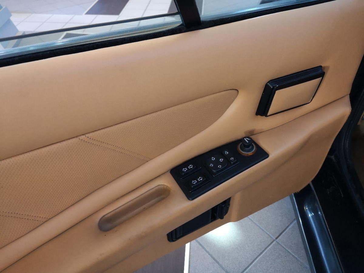 Lotus Esprit 2.2i turbo cat SE (13)