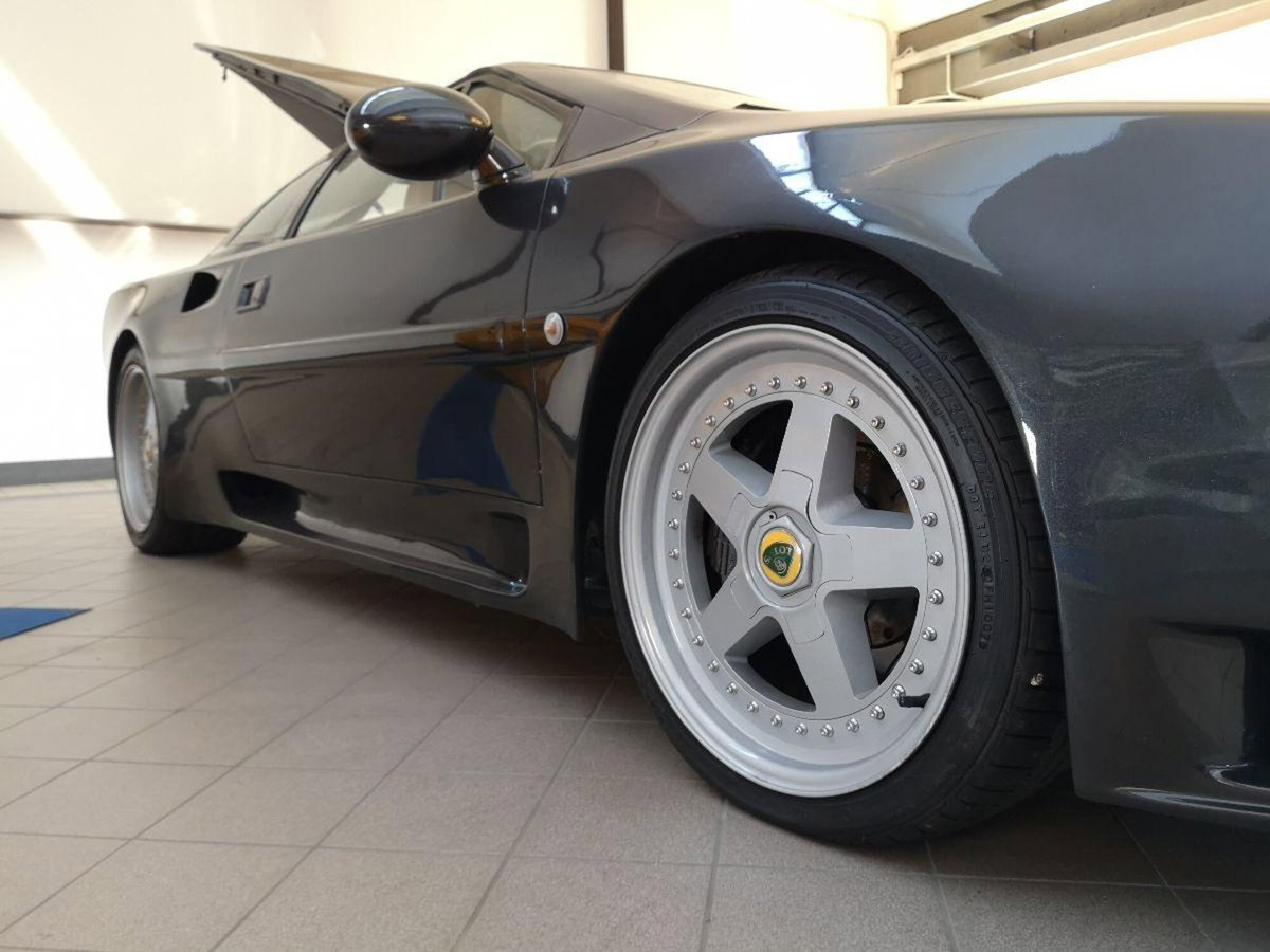 Lotus Esprit 2.2i turbo cat SE (5)