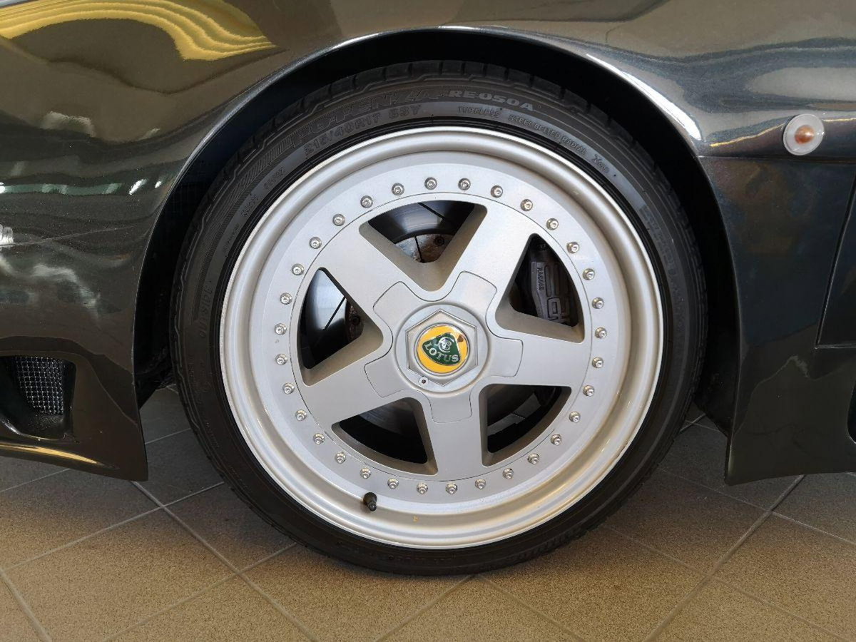 Lotus Esprit 2.2i turbo cat SE (8)