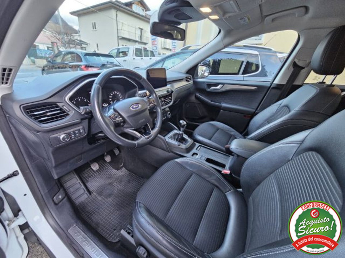 Ford Kuga 2.0 EcoBlue Hybrid 150 CV 2WD Titanium (11)