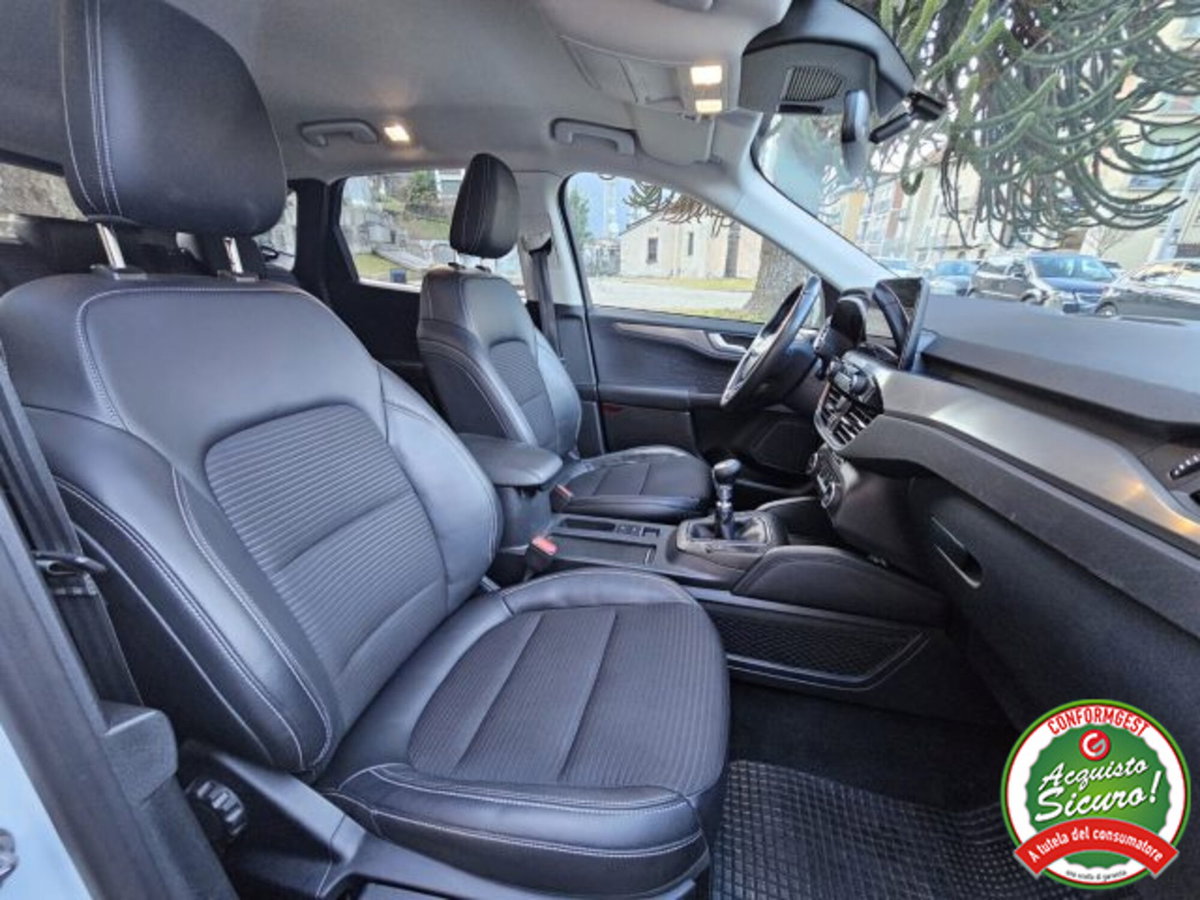Ford Kuga 2.0 EcoBlue Hybrid 150 CV 2WD Titanium (8)