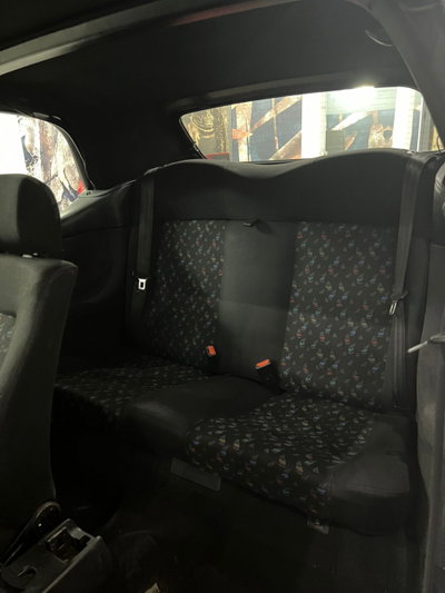 Volkswagen Golf 1.9 TDI cat 3 porte (7)