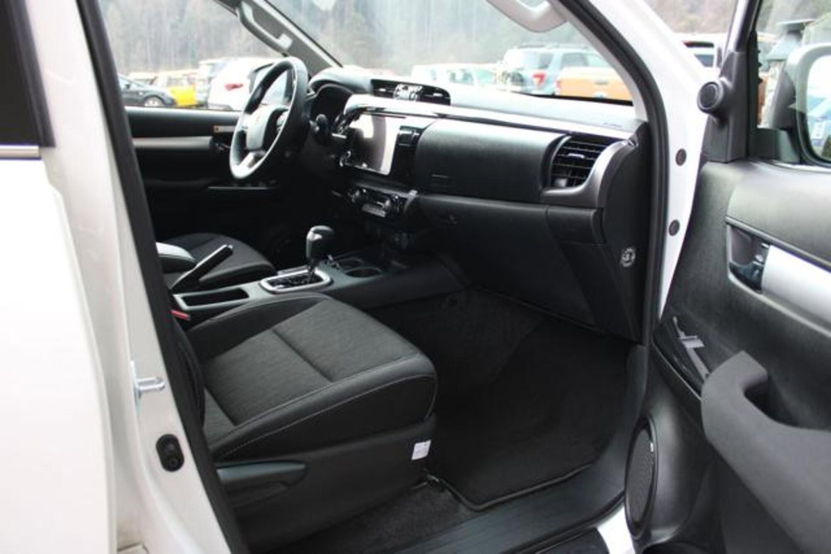 Toyota Hilux 2.D-4D 4WD porte Double Cab Comfort (18)