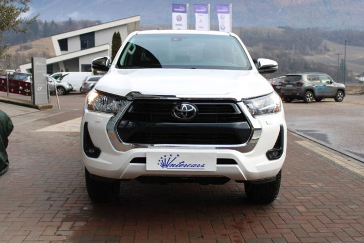 Toyota Hilux 2.D-4D 4WD porte Double Cab Comfort (3)