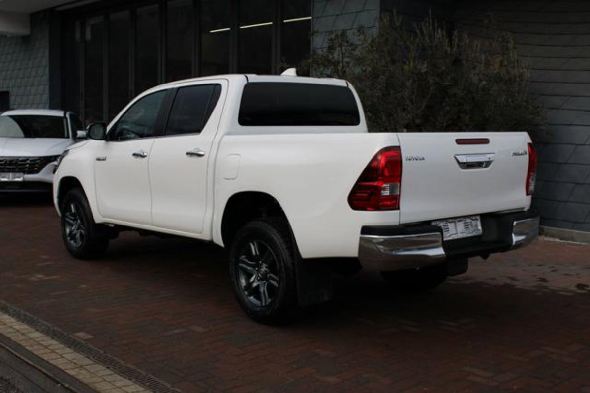 Toyota Hilux 2.D-4D 4WD porte Double Cab Comfort (5)