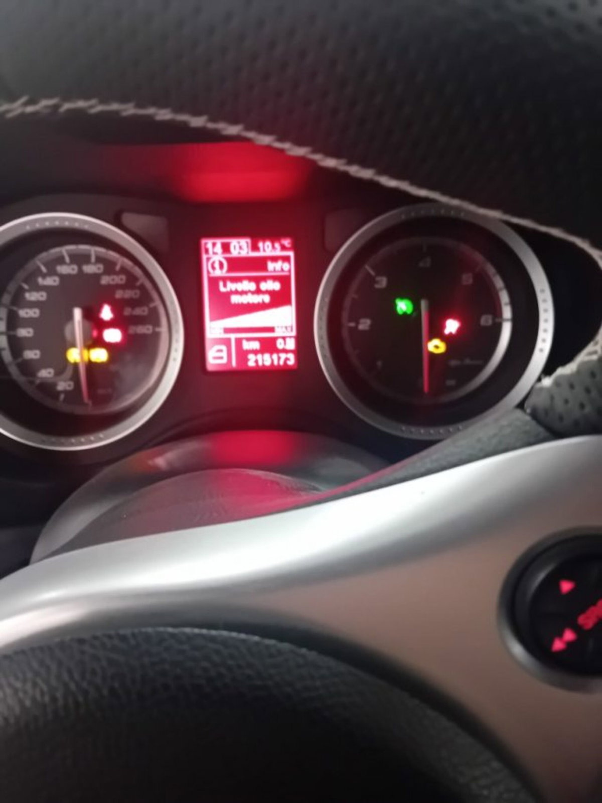 Alfa Romeo Brera 2.4 JTDm 20V 210CV (8)