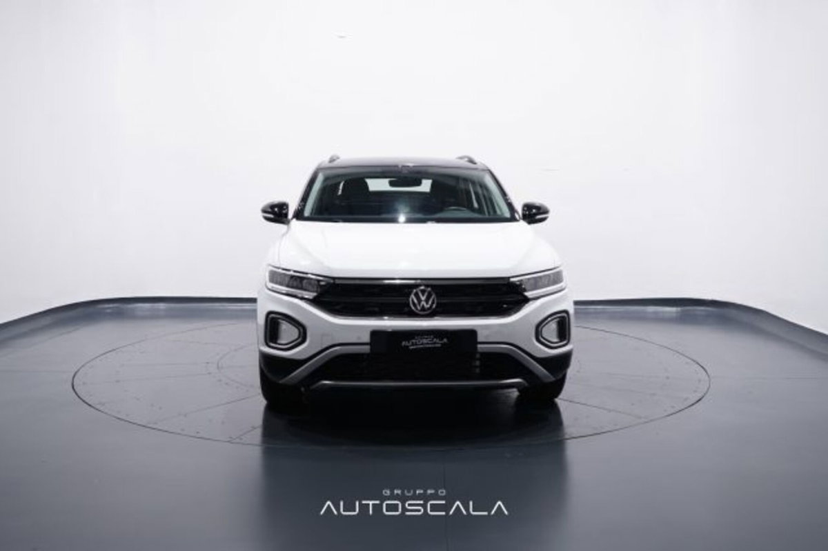Volkswagen T-Roc 1.5 tsi Life dsg (2)
