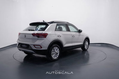Volkswagen T-Roc 1.5 tsi Life dsg (6)