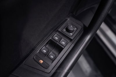 Volkswagen T-Roc 1.5 tsi Life dsg (9)