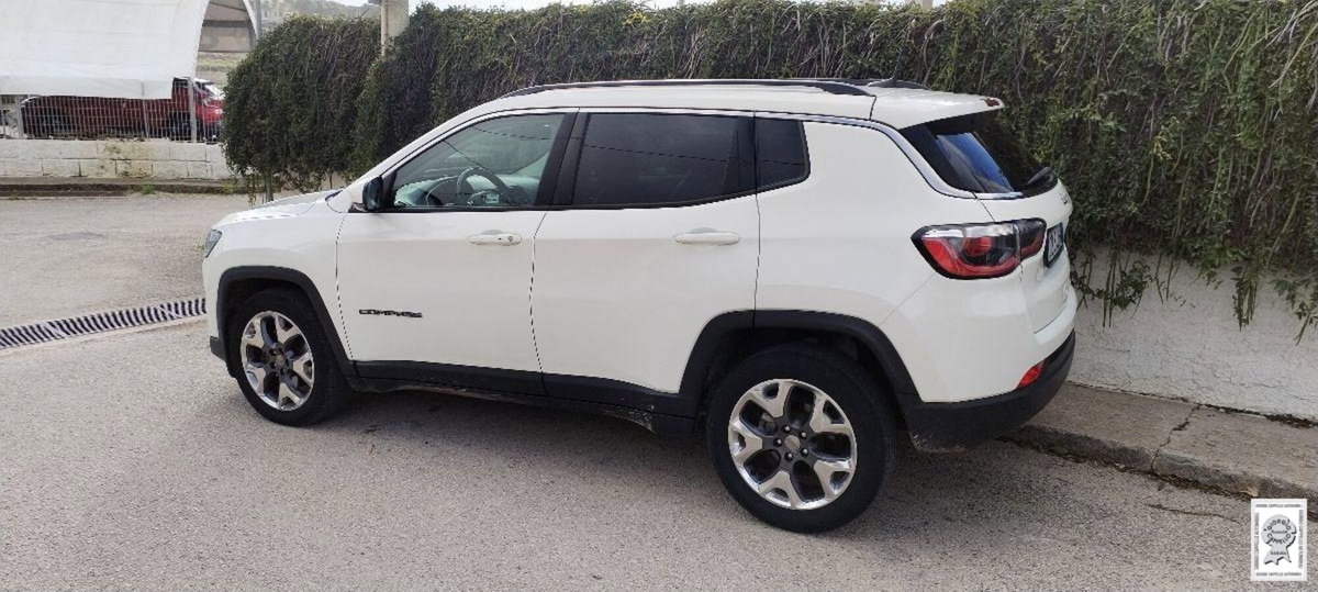 Jeep Compass 1.6 Multijet II 2WD Limited (2)