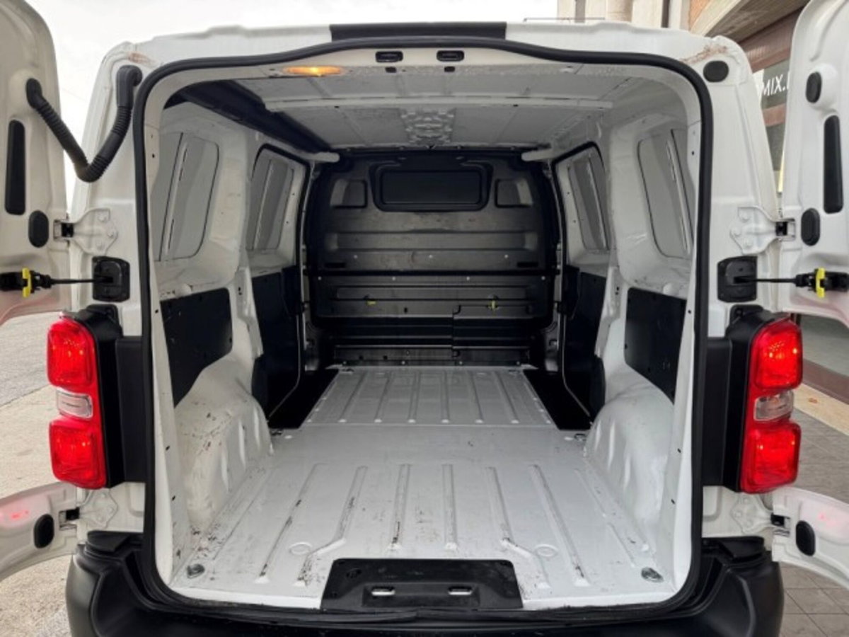 Opel Vivaro Furgone 1.5 Diesel 100CV S&S PL-TN M Furgone Enjoy (14)