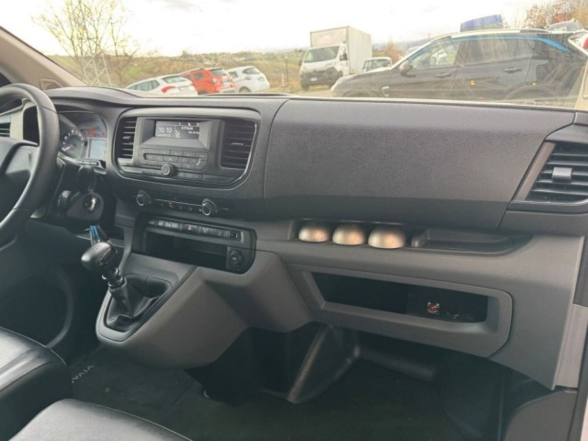 Opel Vivaro Furgone 1.5 Diesel 100CV S&S PL-TN M Furgone Enjoy (19)