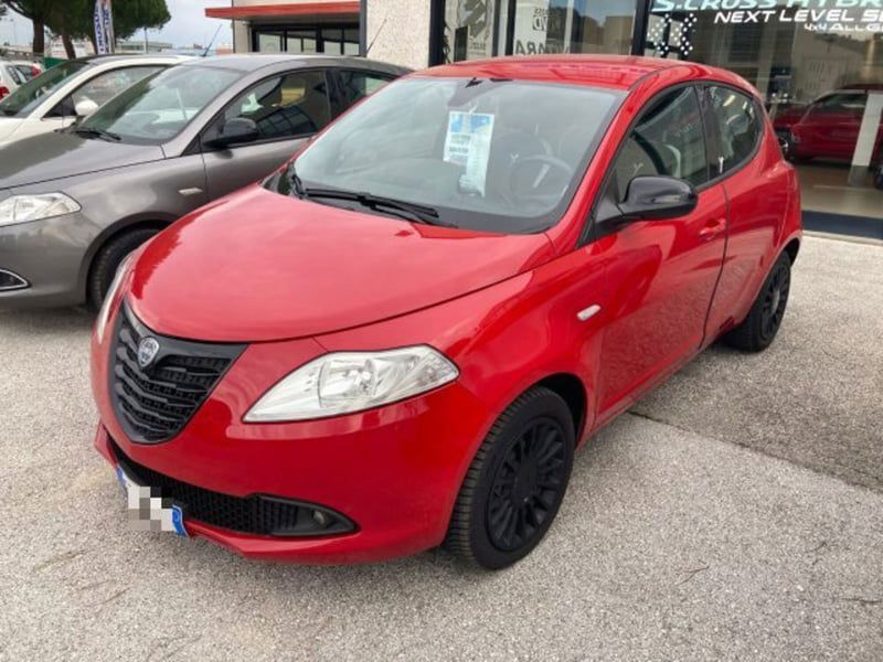 Lancia Ypsilon 1.2 69 CV 5 porte Elefantino