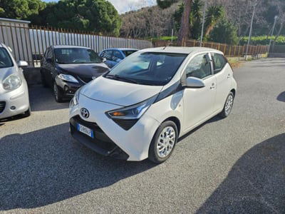 Toyota Aygo 1.0 VVT-i 72 CV 5 porte x-play usata