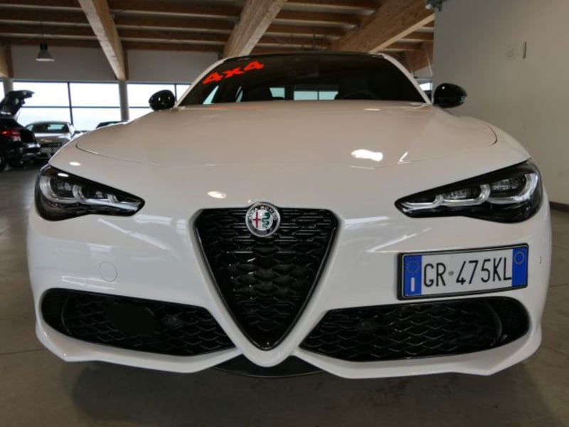 Alfa Romeo Giulia 2.2 Turbodiesel 210 CV AT8 AWD Q4 Veloce Ti
