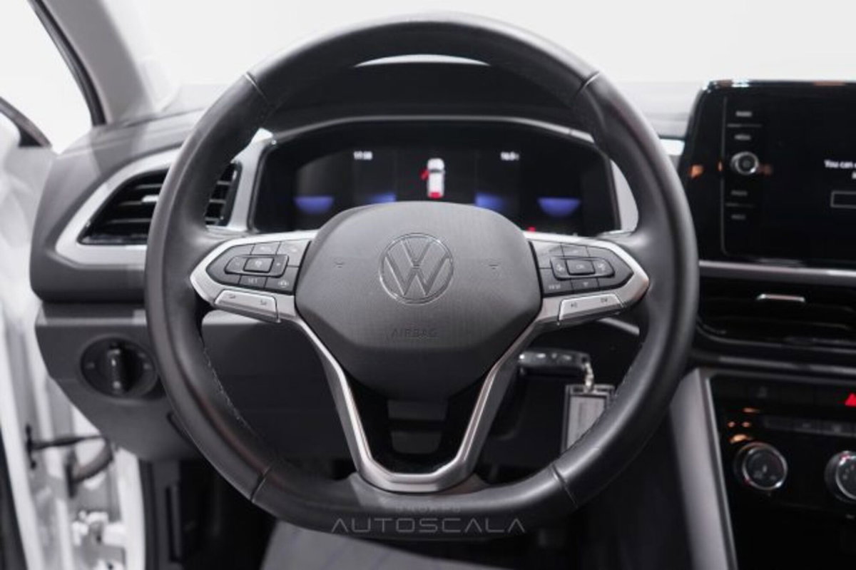 Volkswagen T-Roc 1.5 tsi Life dsg (12)