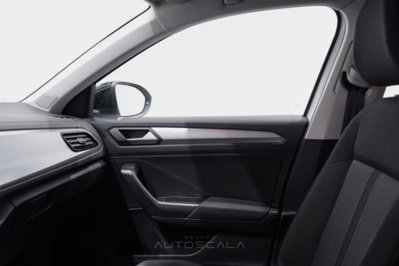 Volkswagen T-Roc 1.5 tsi Life dsg (20)