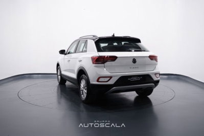Volkswagen T-Roc 1.5 tsi Life dsg (4)