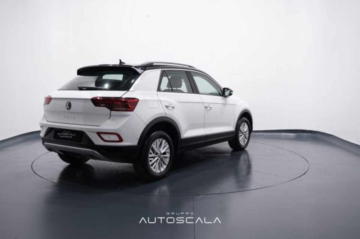 Volkswagen T-Roc 1.5 tsi Life dsg (6)