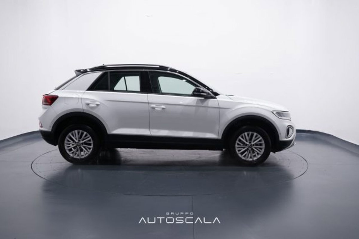 Volkswagen T-Roc 1.5 tsi Life dsg (7)