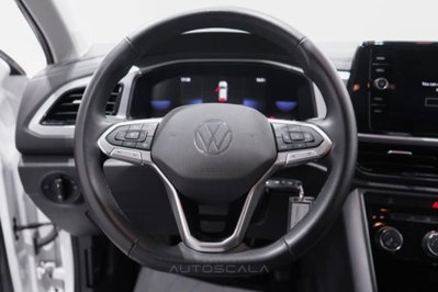 Volkswagen T-Roc 1.5 tsi Life dsg (12)
