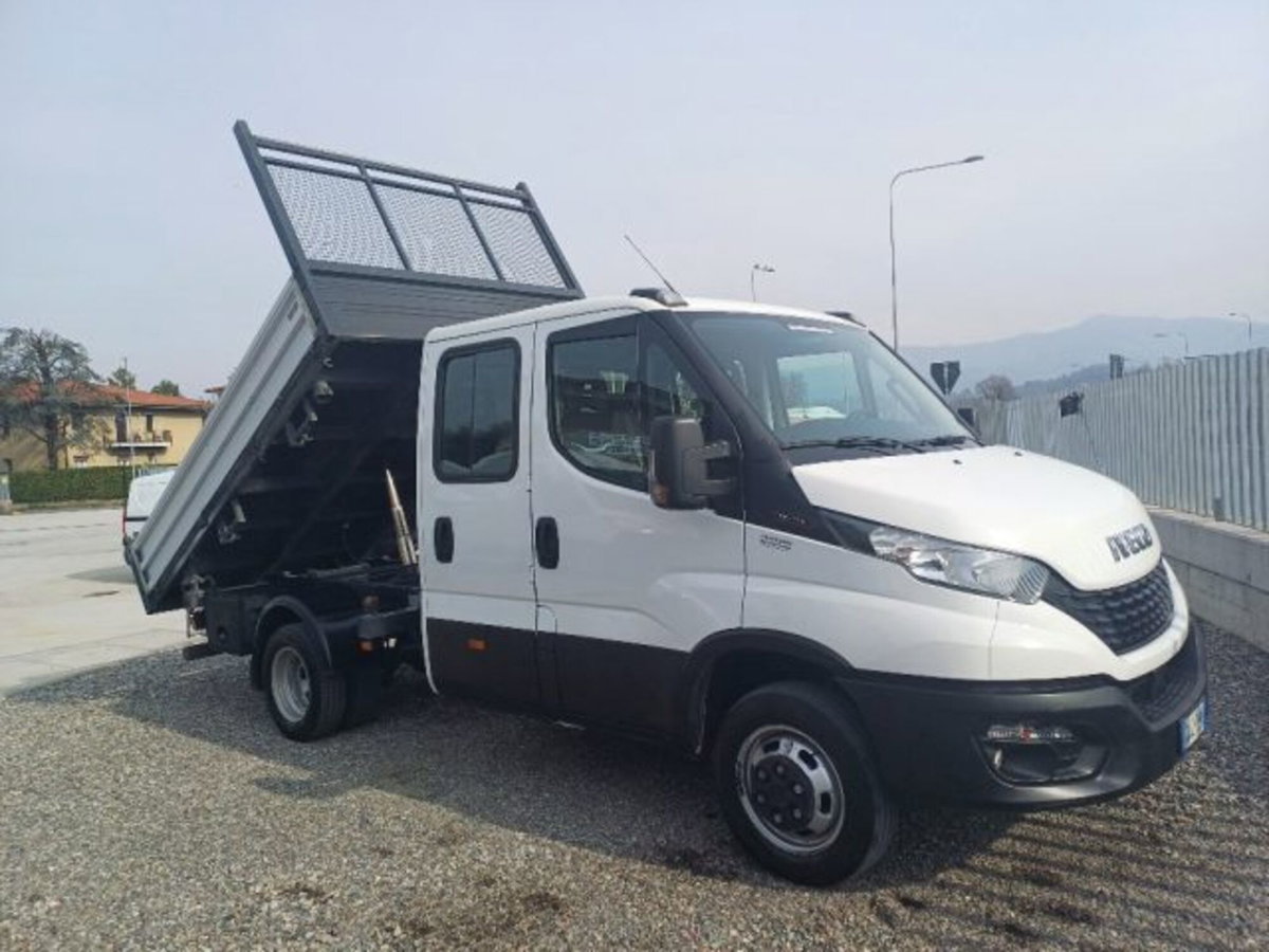 Iveco Daily Furgone 35S16HV 3.0 HPT PLM-TA Furgone (2)