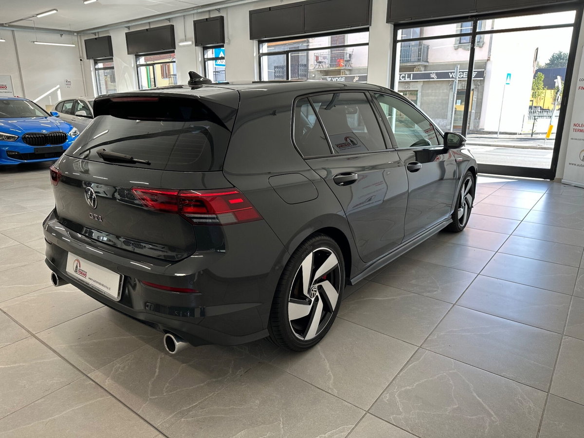 Volkswagen Golf 2.0 TSI GTI DSG (4)