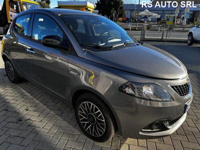 Lancia Ypsilon 1.0 FireFly 5 porte S&S Hybrid Gold Plus usata