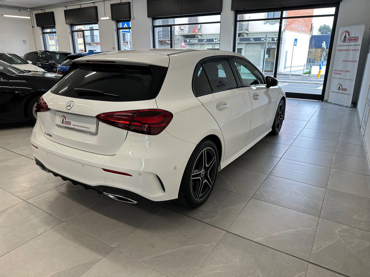 Mercedes-Benz Classe A 200 Automatic Premium (4)