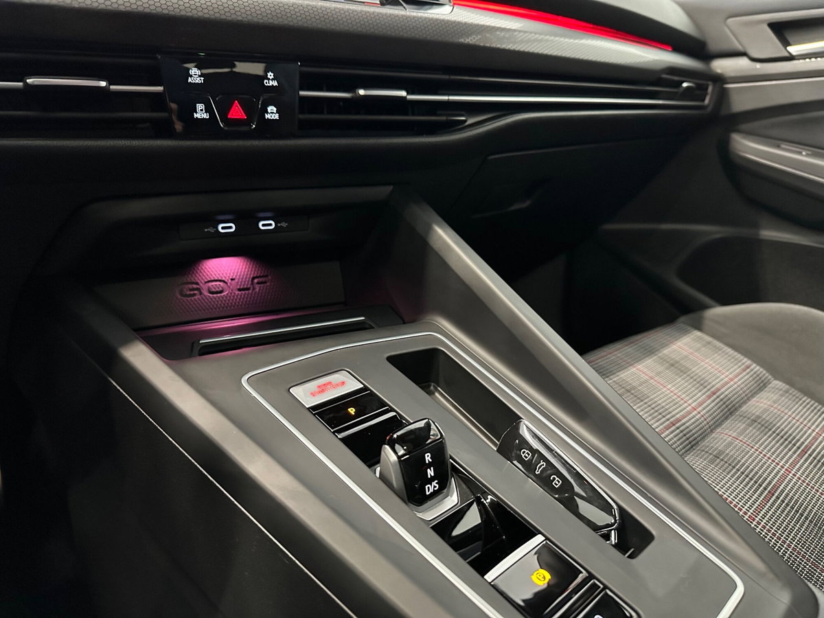 Volkswagen Golf 2.0 TSI GTI DSG (14)