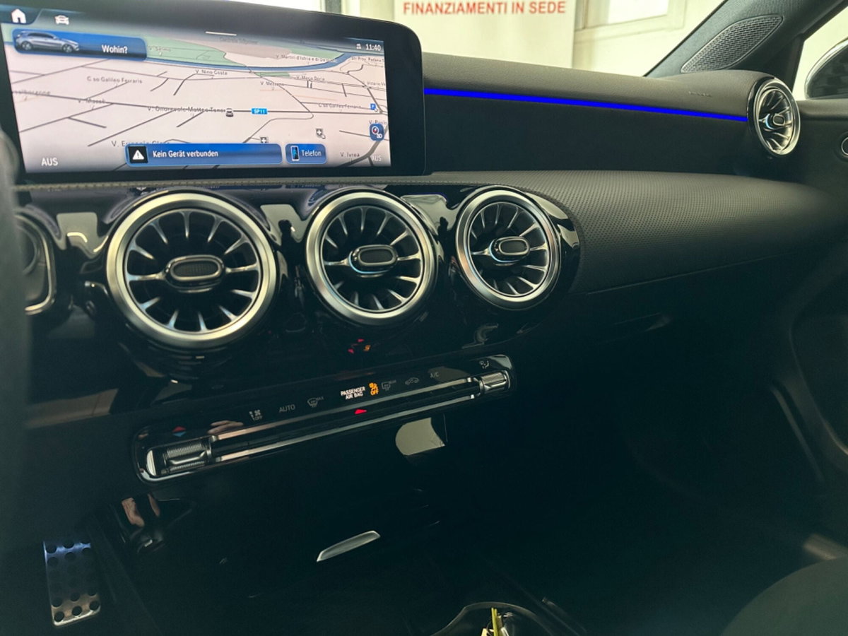 Mercedes-Benz Classe A 200 Automatic Premium (12)