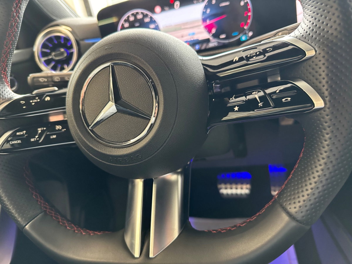 Mercedes-Benz Classe A 200 Automatic Premium (15)